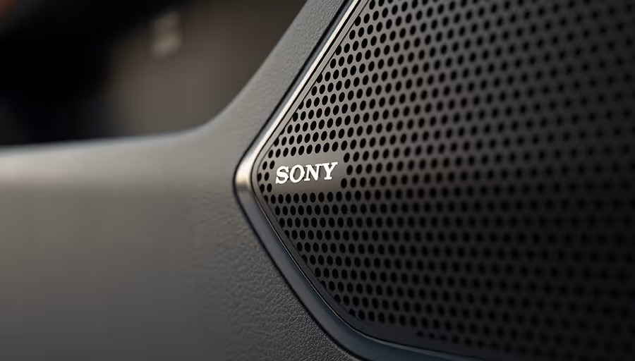 09-mazda6e-expandable-card-technology-3-sony.jpg